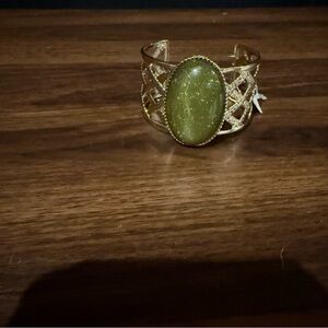 Mia Collection Green‎ and Gold Cuff Bracelet